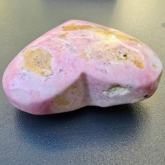 Natural Pink Rhodochrosite Quartz Crystal Heart ✦ Polished Palm Stone from Peru - Picture 5 of 11